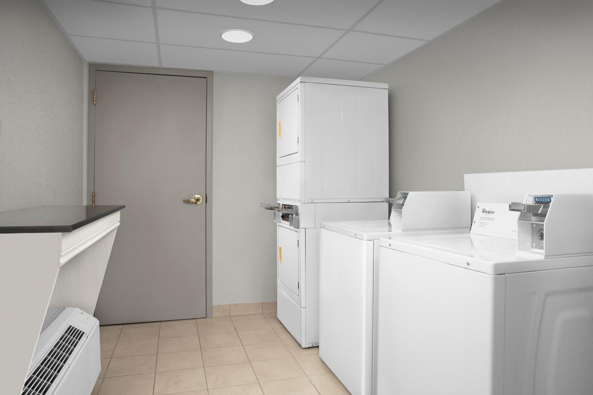 Hilton Garden Inn Hoffman Estates Bagian luar foto