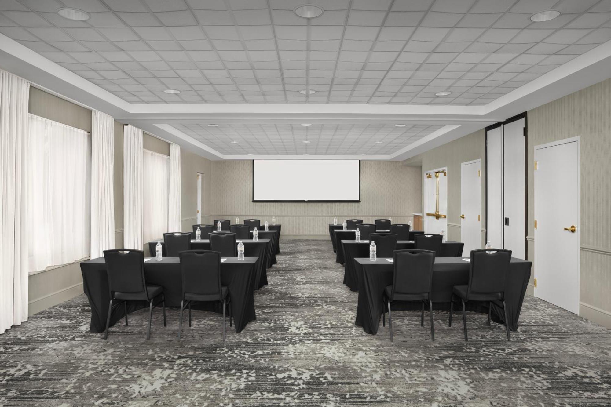 Hilton Garden Inn Hoffman Estates Bagian luar foto