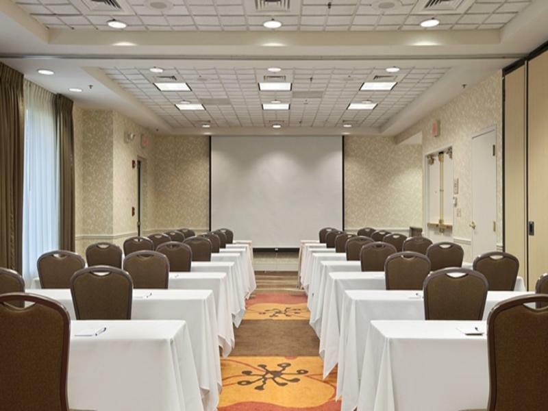 Hilton Garden Inn Hoffman Estates Bagian luar foto