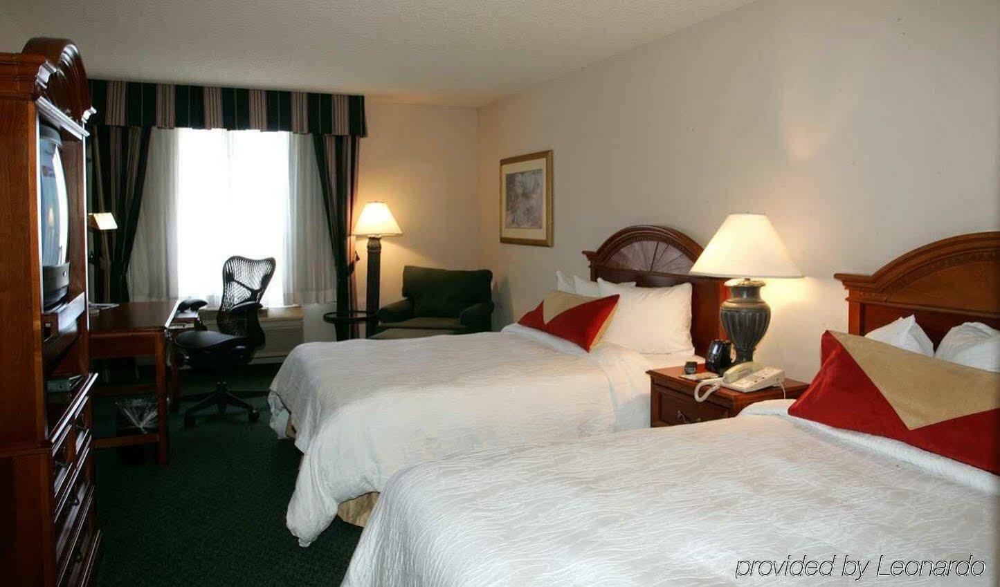 Hilton Garden Inn Hoffman Estates Bagian luar foto